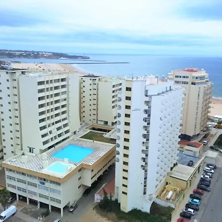 公寓 Turisticos Rocha Tower 9 *